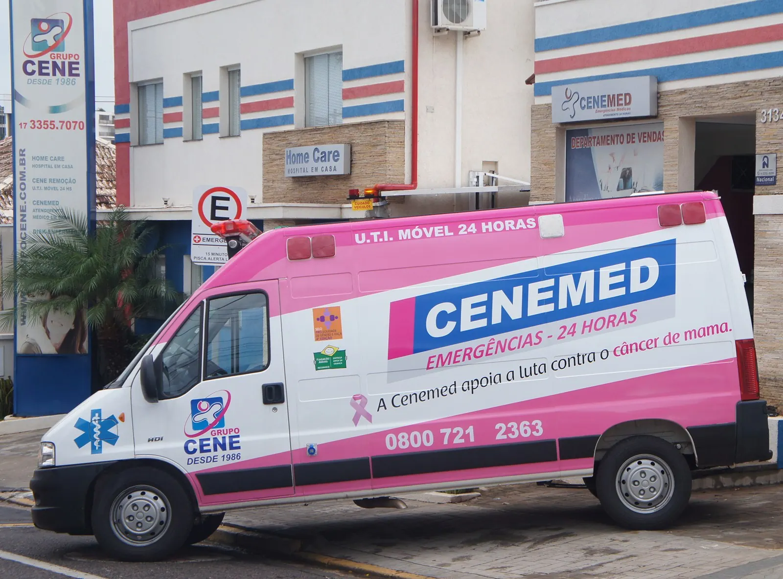 UTI móvel da campanha Outubro Rosa