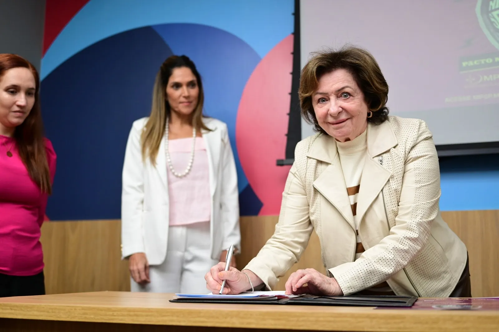 Assinatura do Pacto Ninguém Se Cala